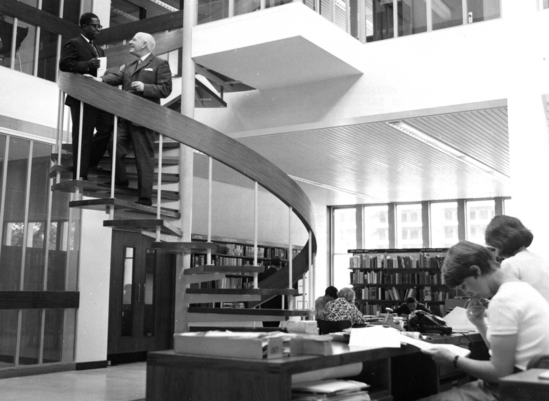 Swiss Cottage Reference Library - internal